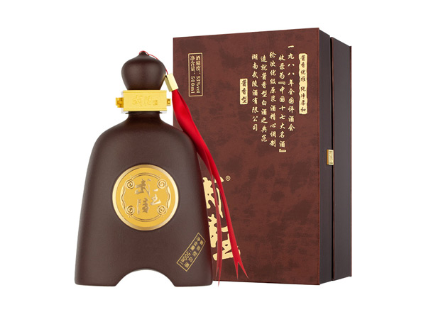 齐齐哈尔武陵酒回收武陵王武王礼盒装白酒