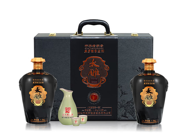 齐齐哈尔咸亨酒店太雕黄酒回收太雕2007原酿礼盒1.5kg*2糯米酒半甜绍兴黄酒